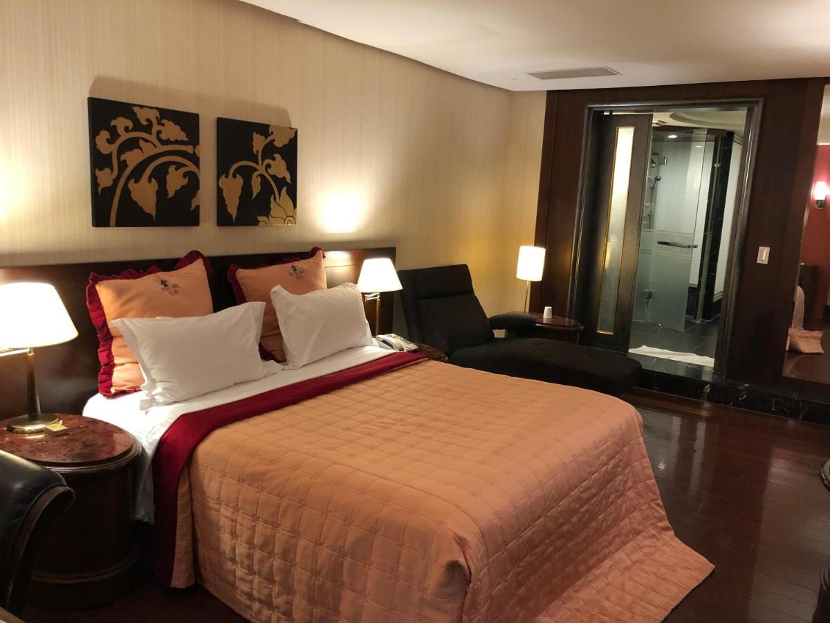 Love Tree Motel Taipei Extérieur photo