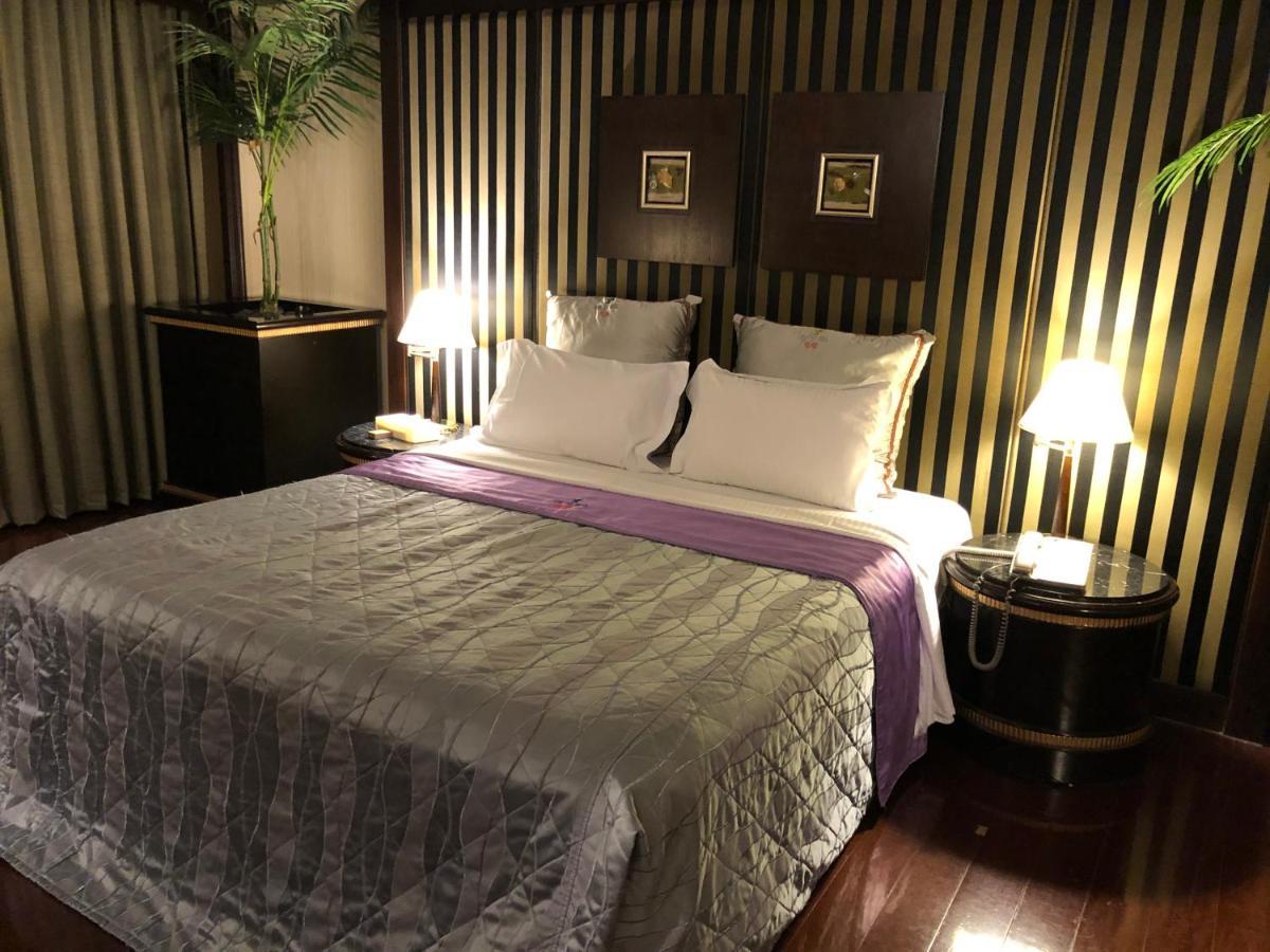 Love Tree Motel Taipei Extérieur photo
