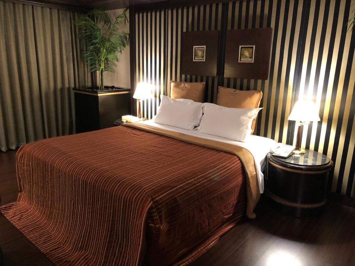 Love Tree Motel Taipei Extérieur photo